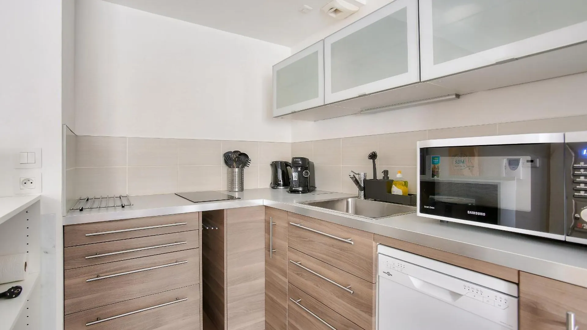 Appartement Pour 2 - Terrasse - 800M De La Plage Динар 0*,  Франция