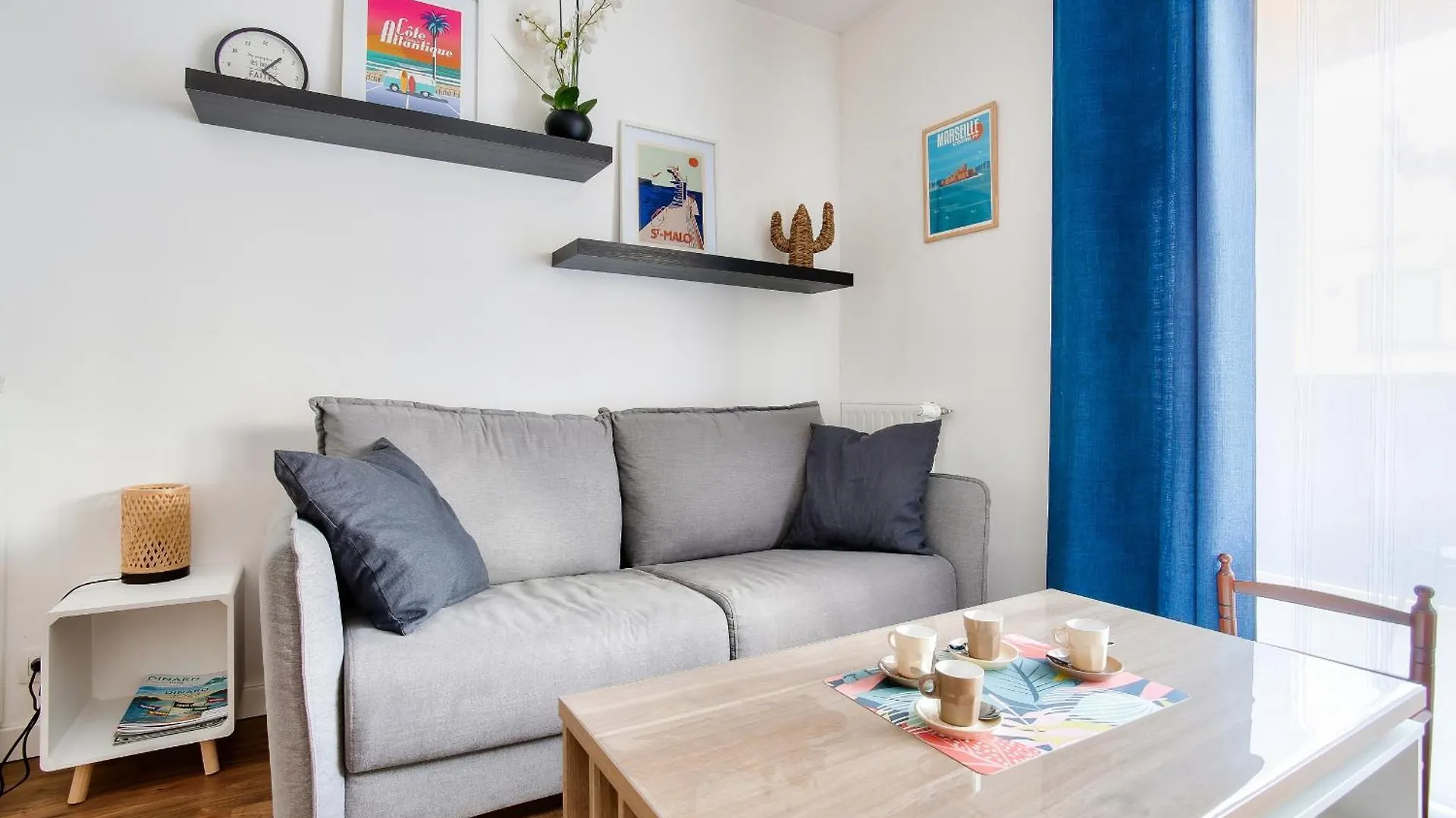 Appartement Pour 2 - Terrasse - 800M De La Plage Динар